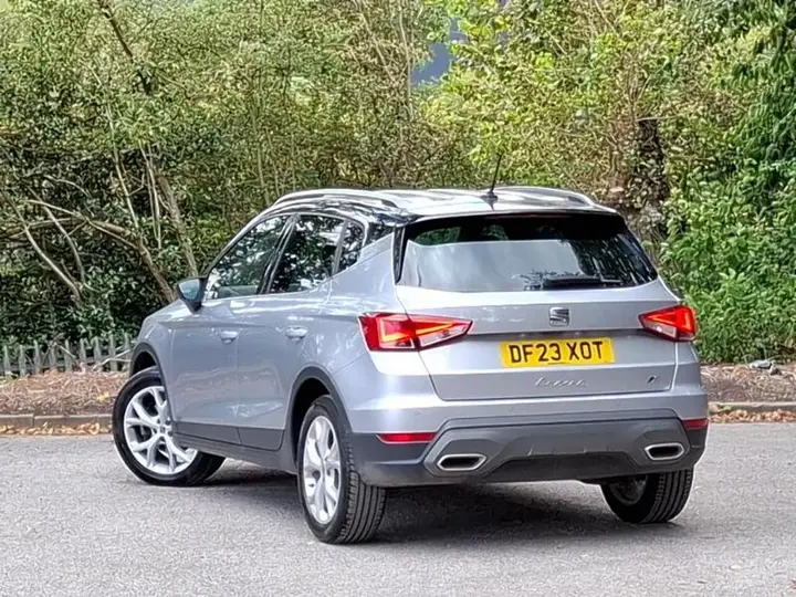 Seat Arona 2023 photo 2