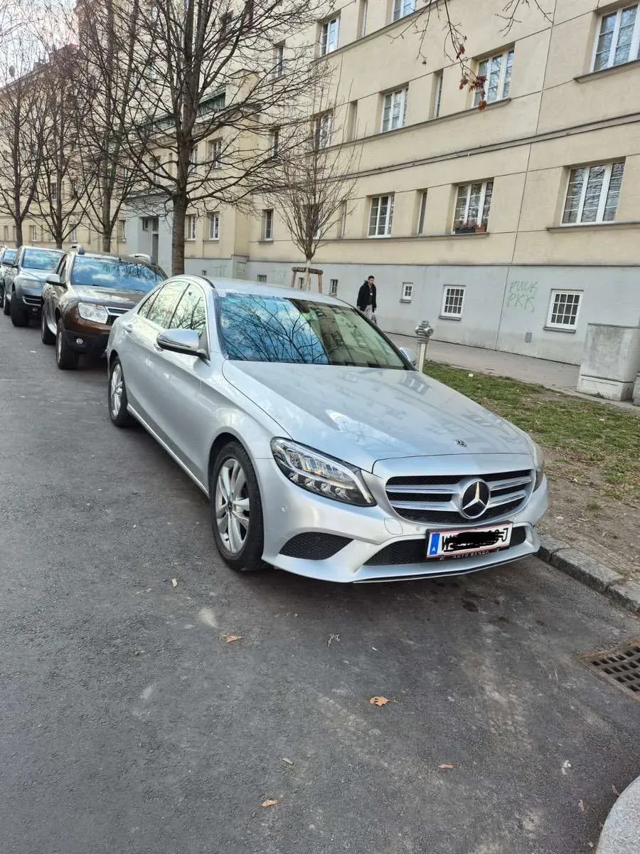 Mercedes-Benz C-Class 2018 photo 3