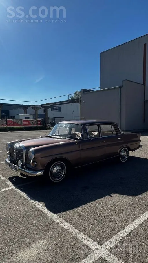 Mercedes-Benz 190D