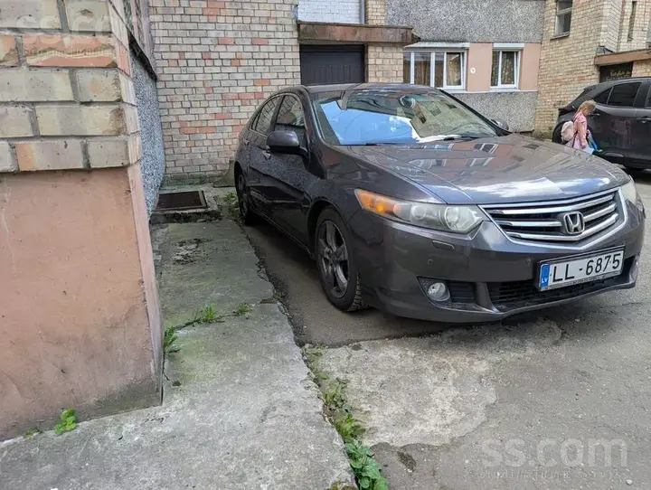 Honda Accord 2009 photo 4