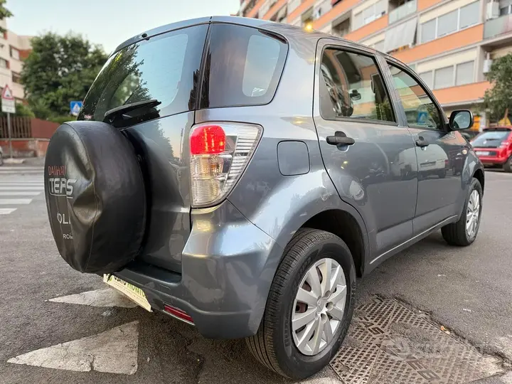Daihatsu Terios 2013 photo 2