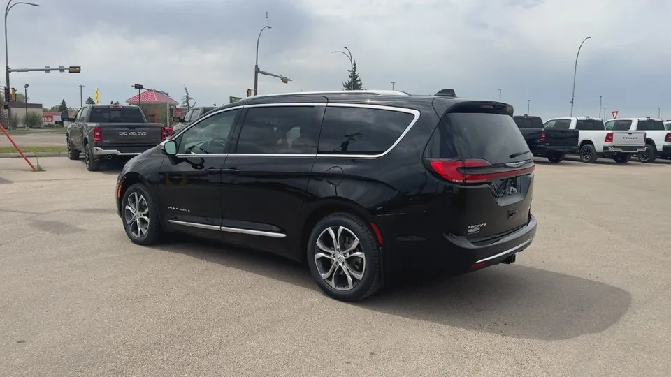 Chrysler Pacifica 2026 photo 4