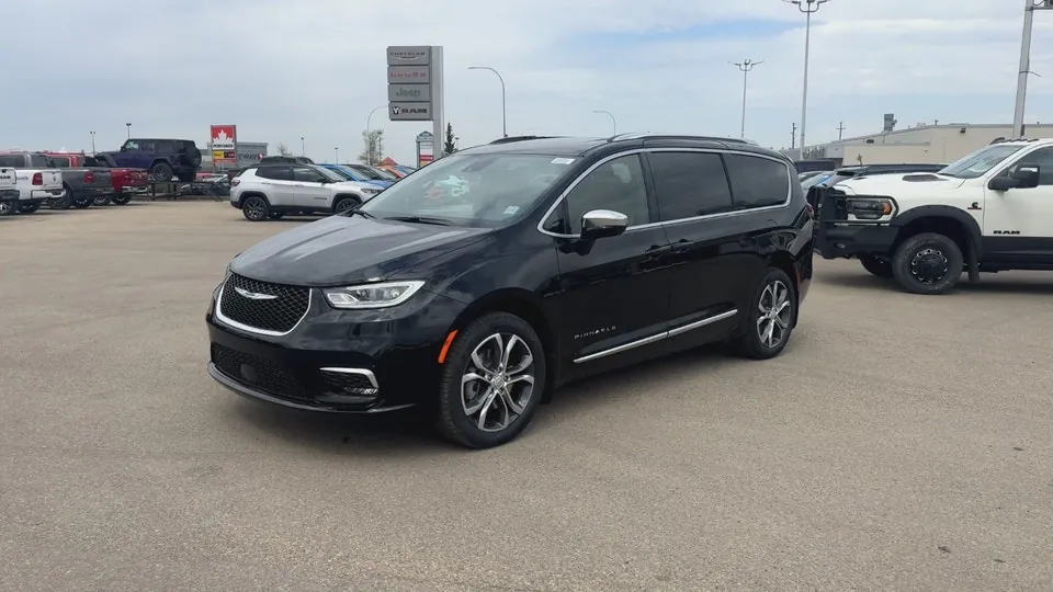 Chrysler Pacifica 2026 photo 3