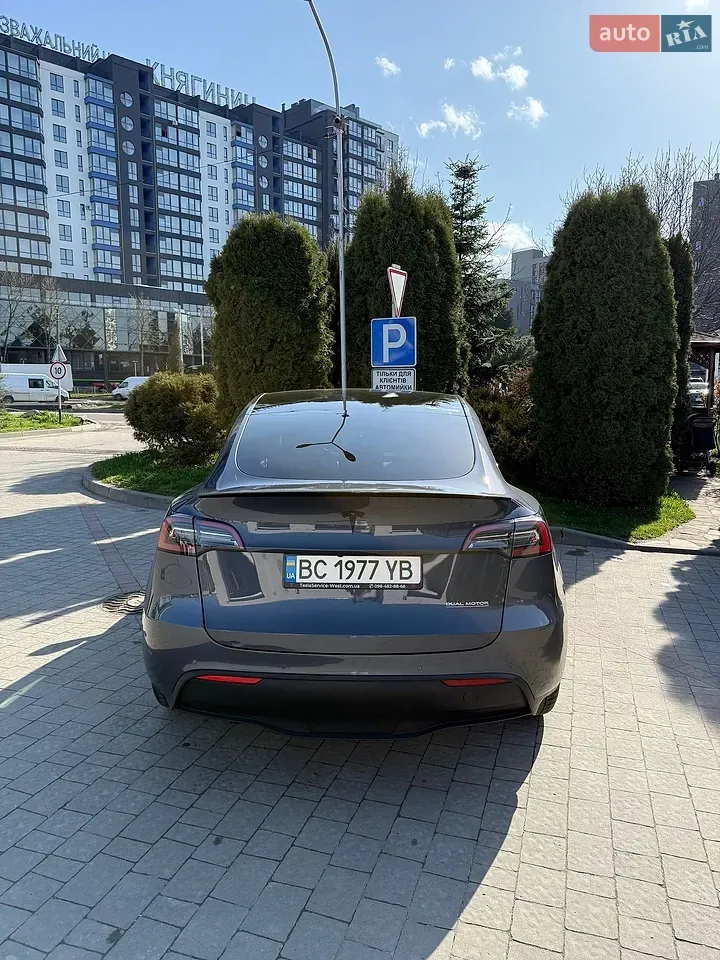 Tesla Model Y 2022 photo 4