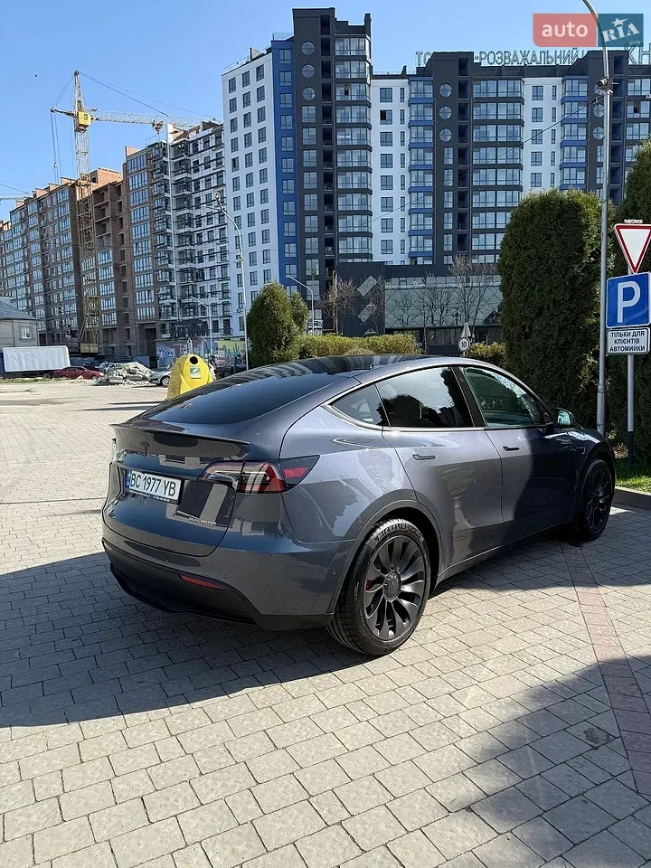Tesla Model Y 2022 photo 3