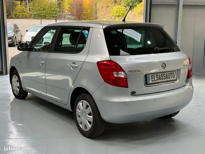 Skoda Fabia 2014 photo 5