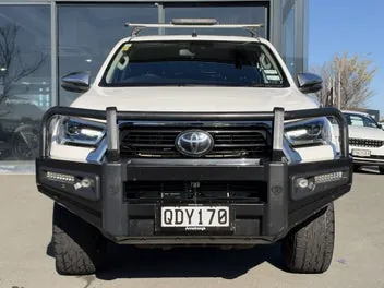 Toyota Hilux 2023 photo 3