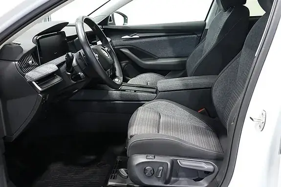 Skoda Superb 2024 photo 5