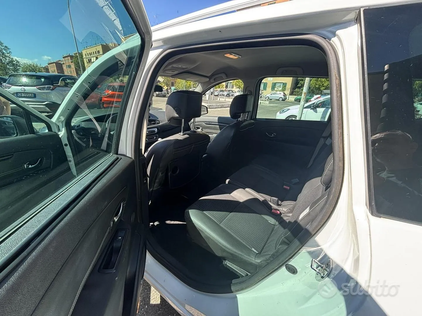 Renault Scenic 2014 photo 3