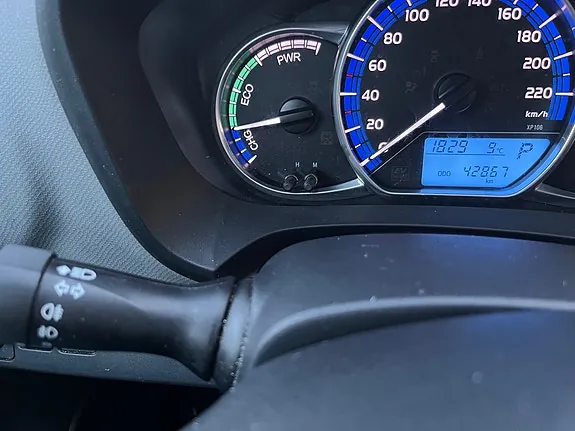 Toyota Yaris 2016 photo 4