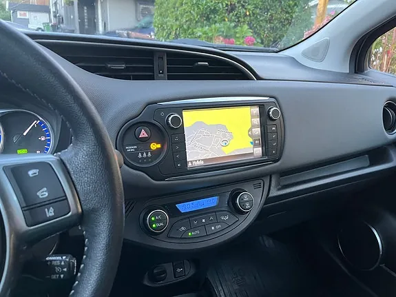 Toyota Yaris 2016 photo 5