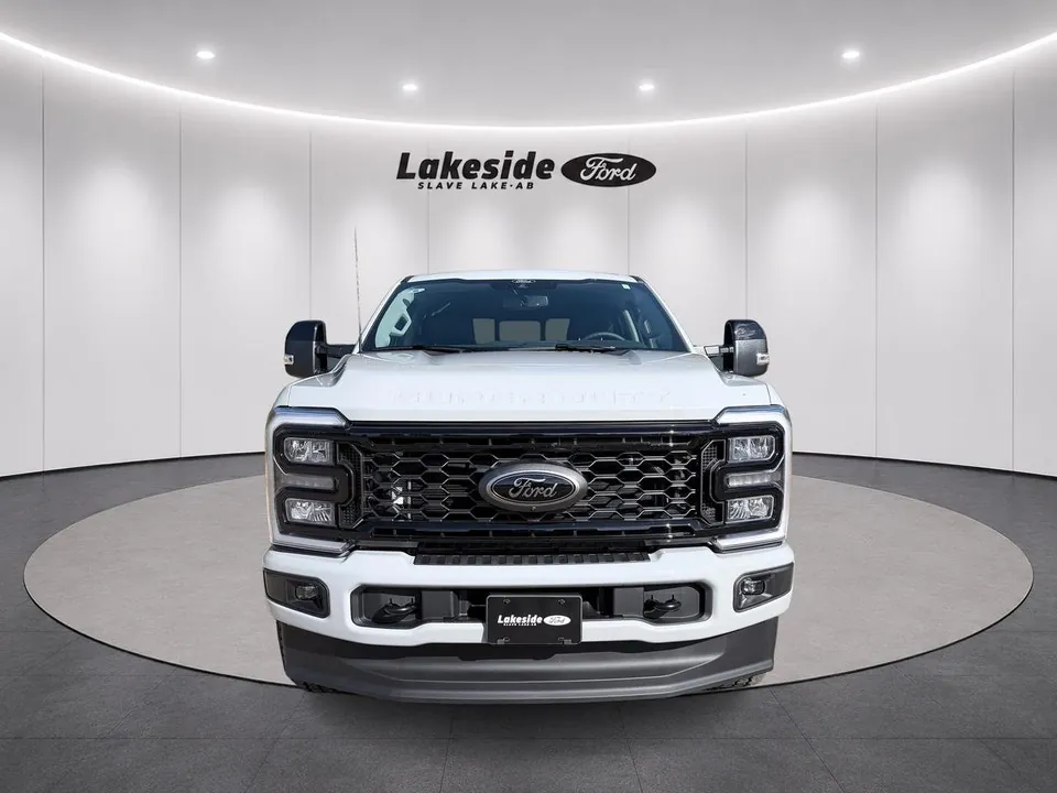 Ford F-350 Super Duty 2026 photo 3