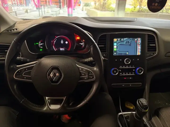 Renault Megane 2018 photo 3