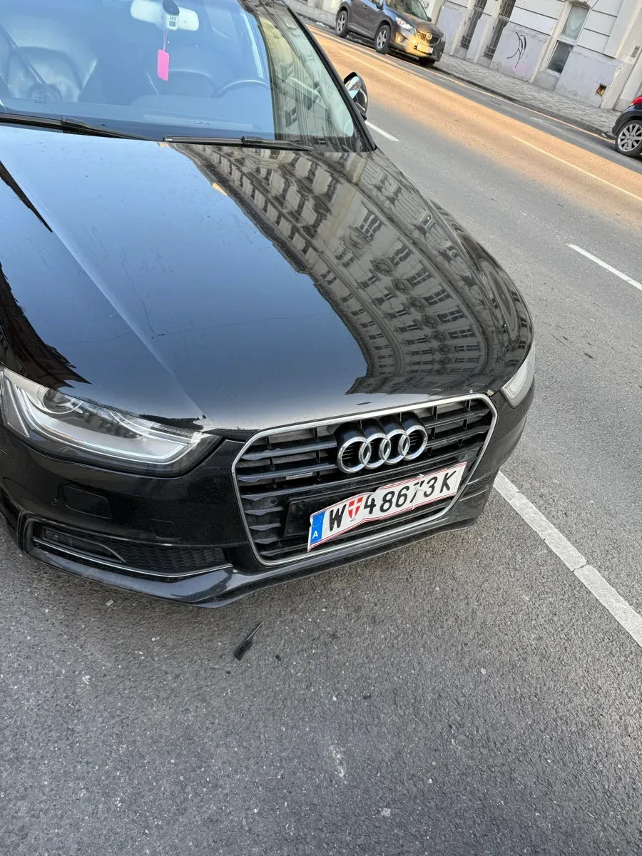 Audi A4 2015 photo 2