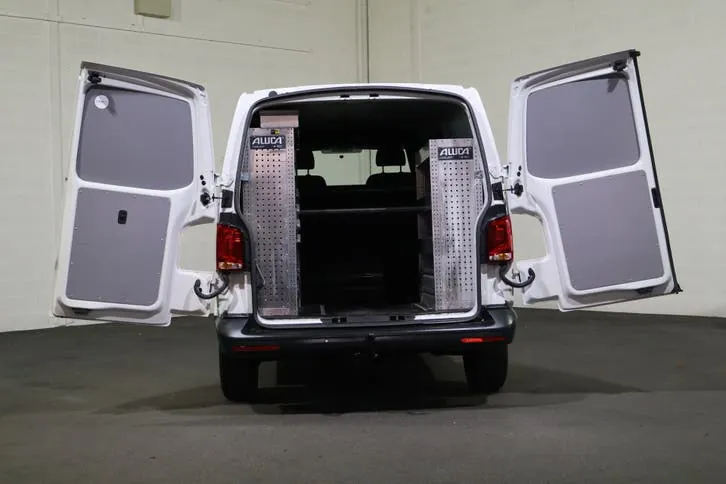 Volkswagen Transporter 2022 photo 3
