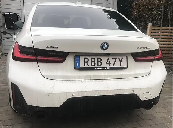 BMW 330E