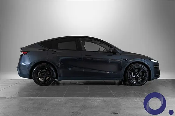 Tesla Model Y 2026 photo 4
