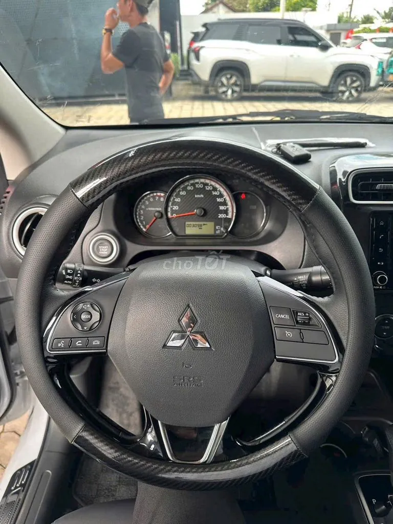 Mitsubishi Attrage 2025 photo 3