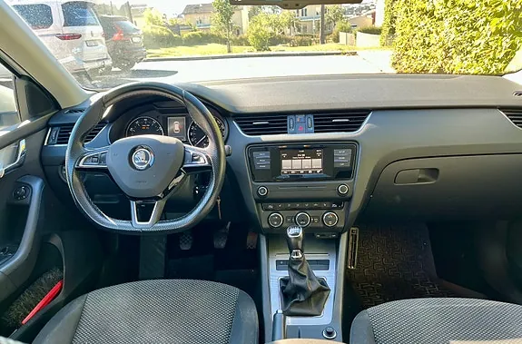 Skoda Octavia 2015 photo 4