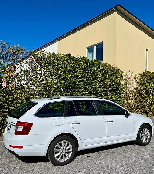 Skoda Octavia 2015 photo 2