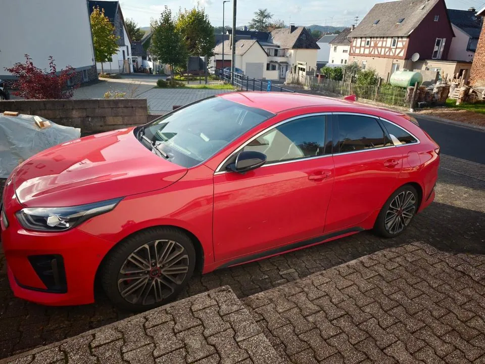 Kia Proceed