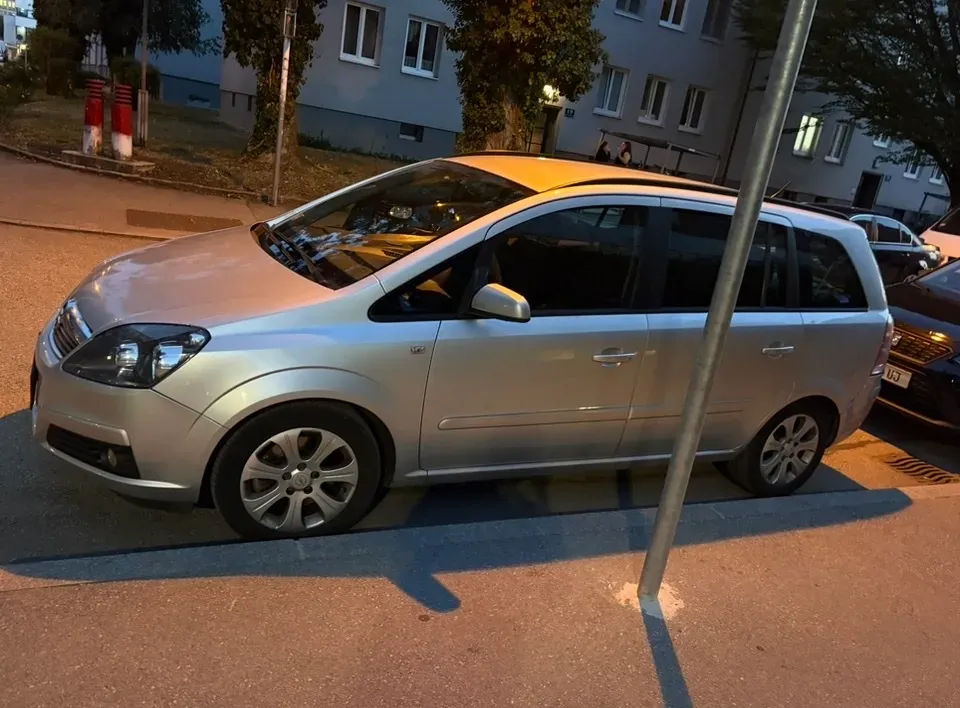 Opel Zafira 2007 photo 3