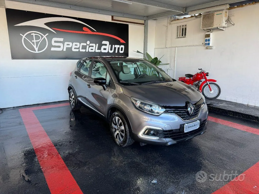 Renault Captur 2018 photo 2