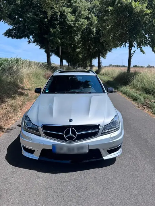 Mercedes-Benz C63 Amg