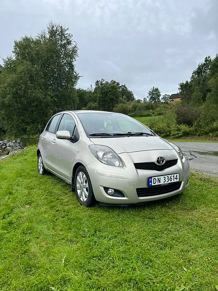 Toyota Yaris 2010 photo 5