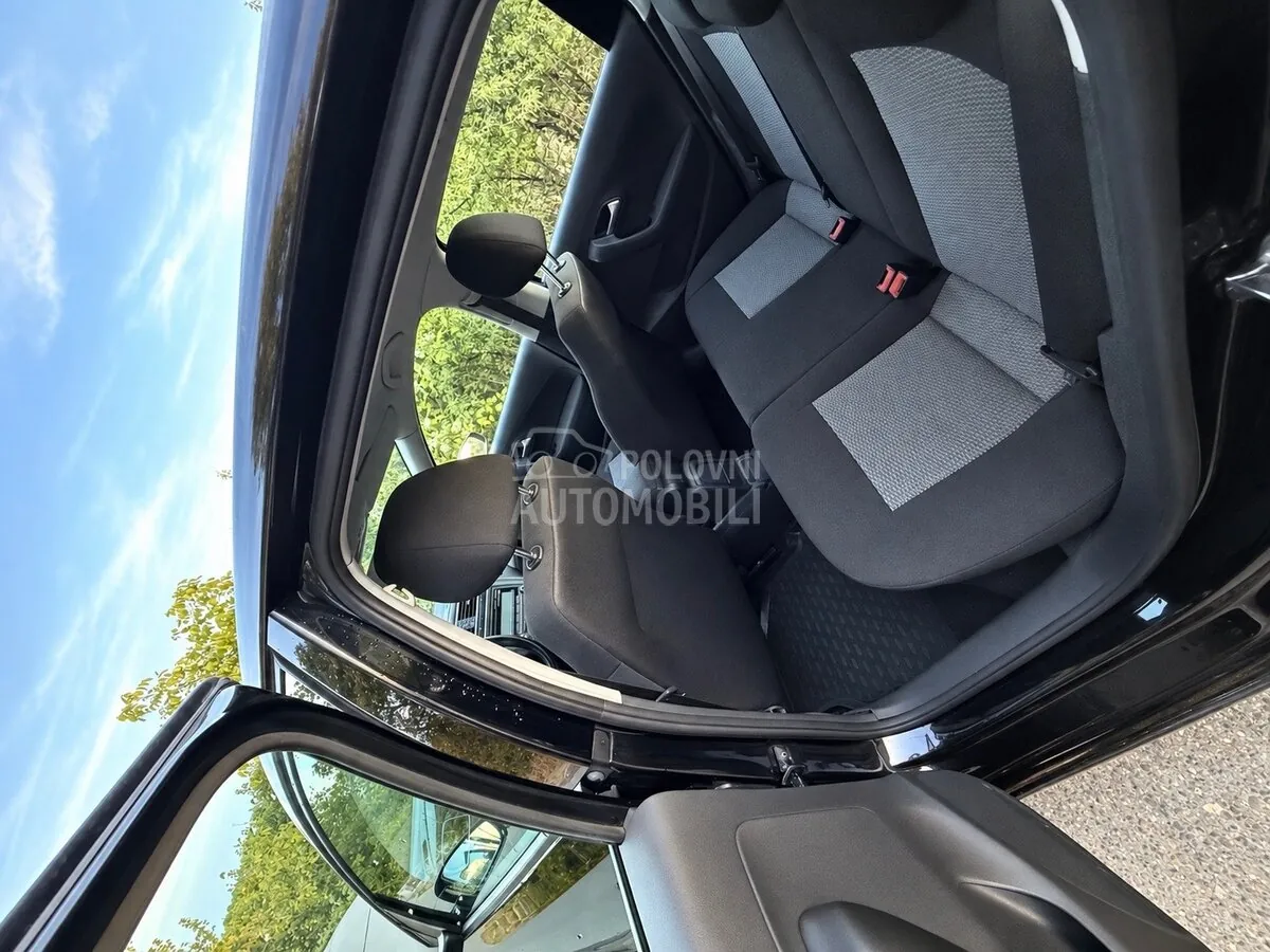 Volkswagen Polo 2013 photo 5