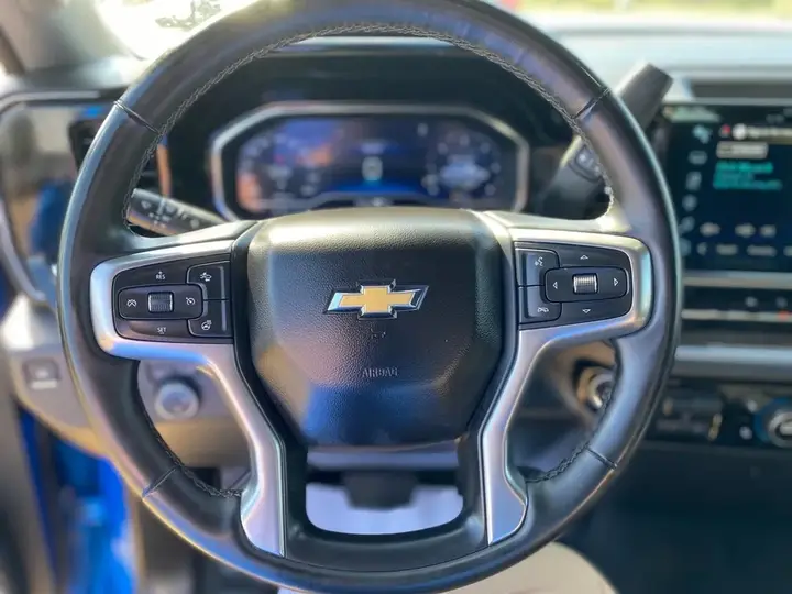 Chevrolet Silverado 1500 2025 photo 4