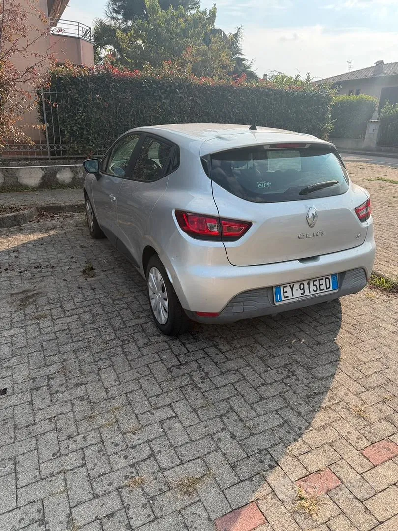 Renault Clio 2015 photo 2