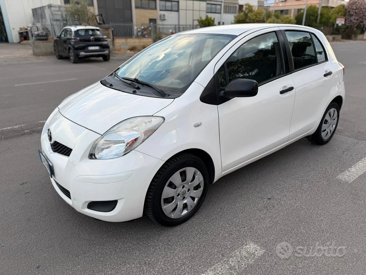 Toyota Yaris 2011 photo 3