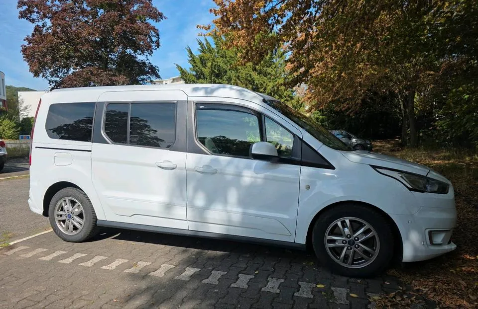 Ford Grand Tourneo Connect