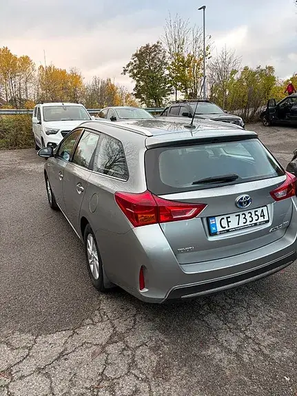 Toyota Auris 2014 photo 5