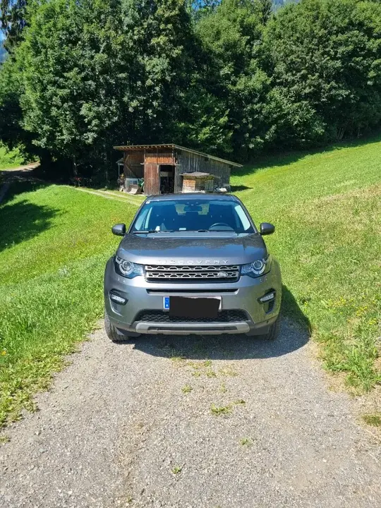 Land Rover Discovery Sport 2016 photo 2