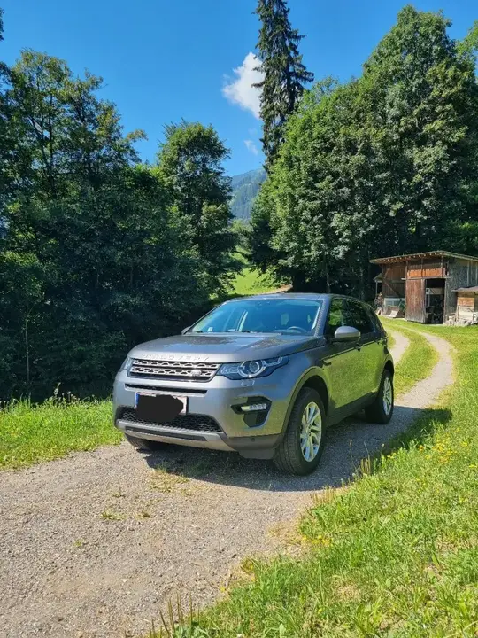 Land Rover Discovery Sport 2016 photo 3