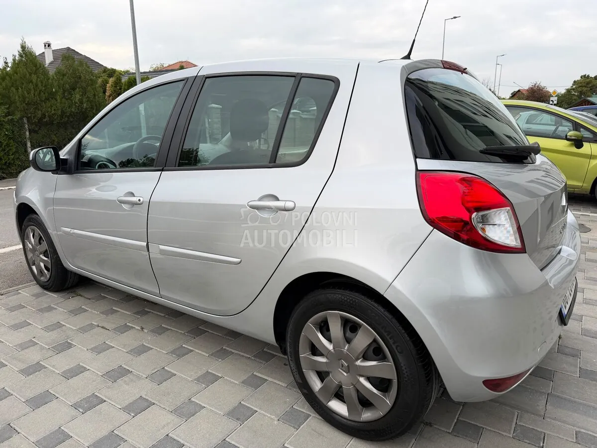 Renault Clio 2012 photo 3
