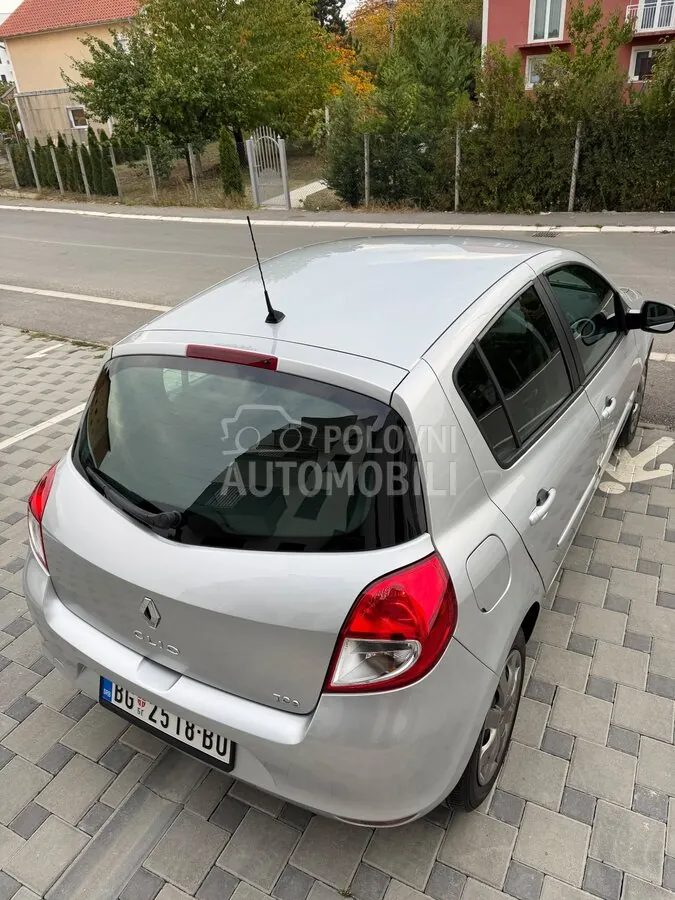 Renault Clio 2012 photo 4