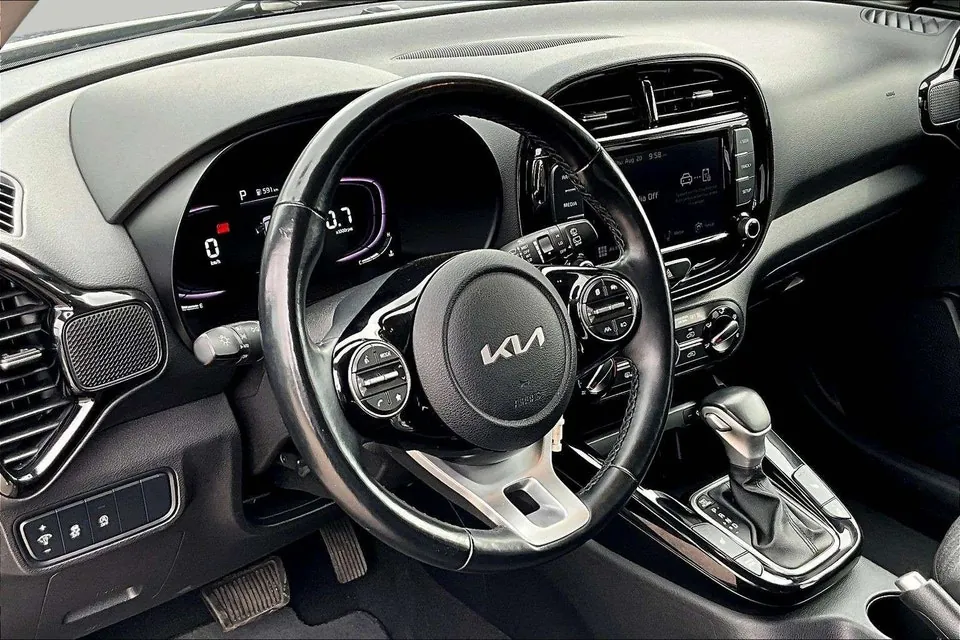 Kia Soul 2023 photo 2