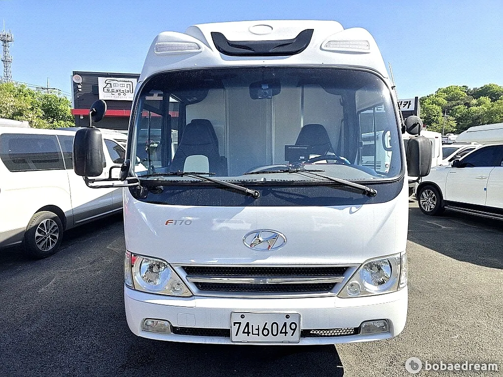 Hyundai County