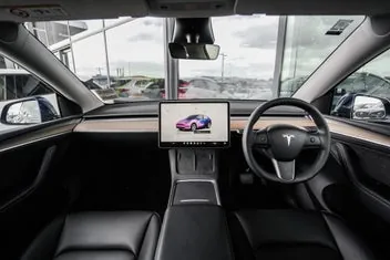 Tesla Model Y 2022 photo 3