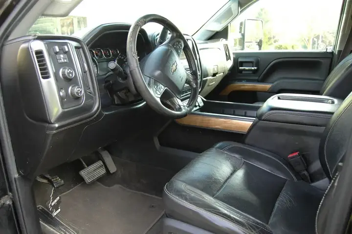 Chevrolet 3500 2015 photo 5