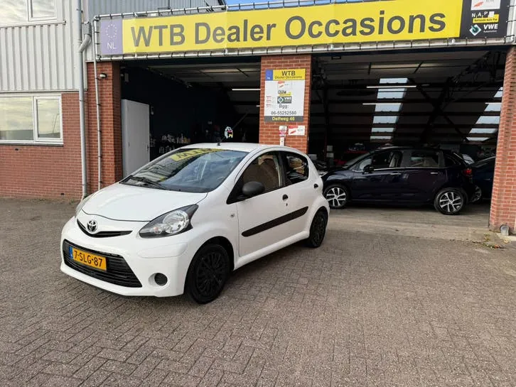 Toyota Aygo 2013 photo 2