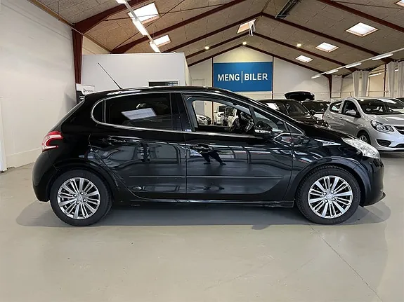 Peugeot 208 2015 photo 4
