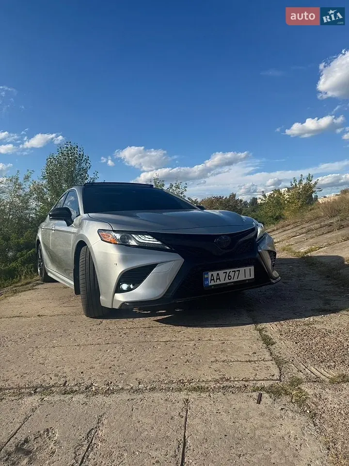 Toyota Camry 2017 photo 2