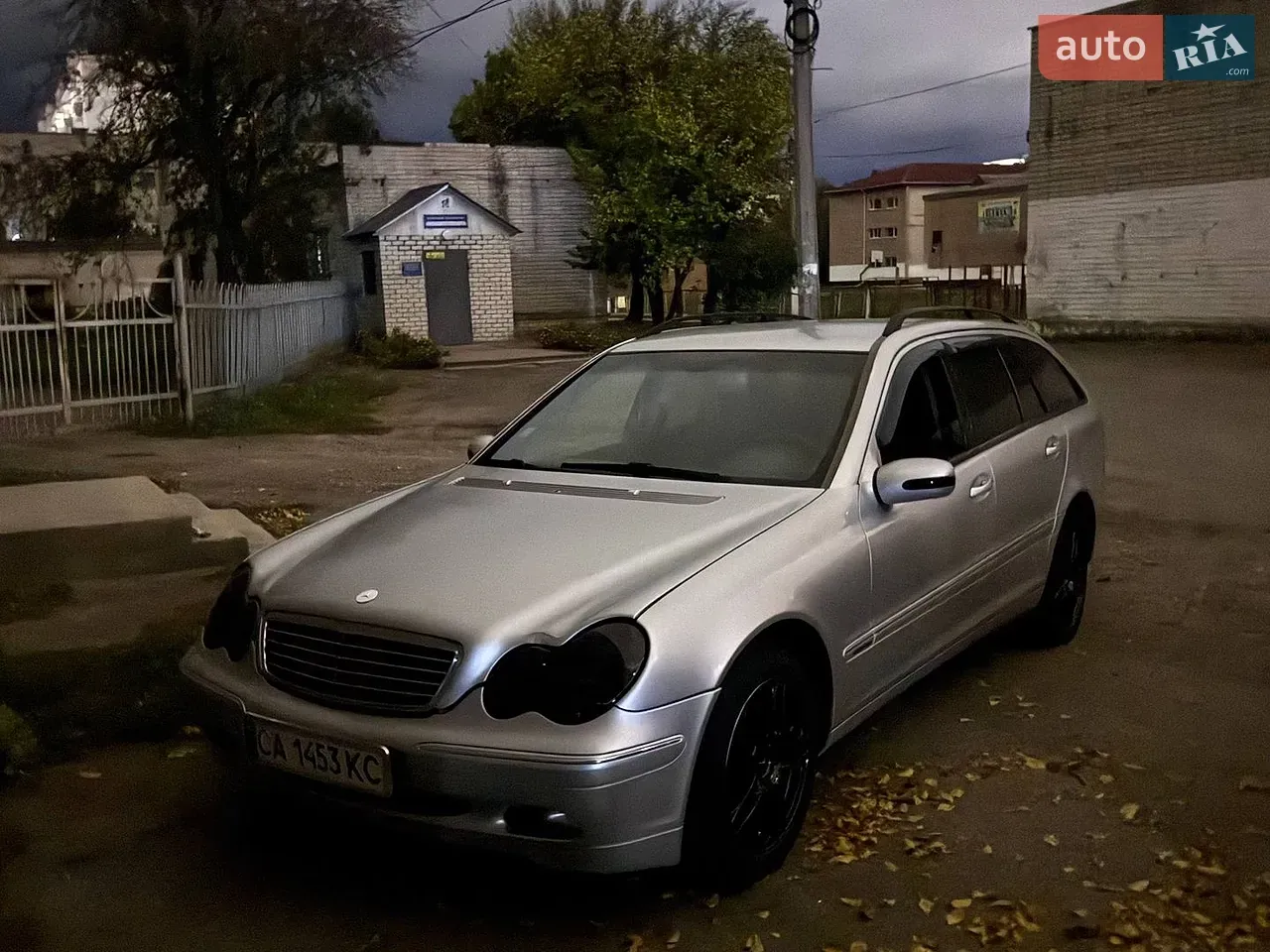 Mercedes-Benz C-Class 2001 photo 2