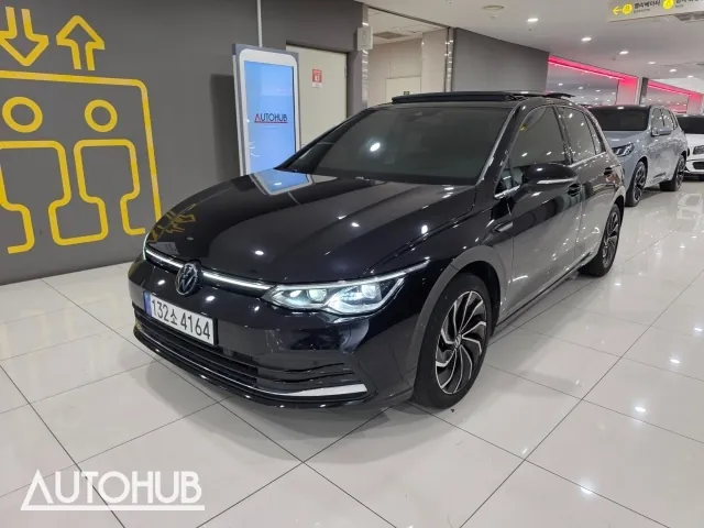 Volkswagen Golf 2023 photo 2