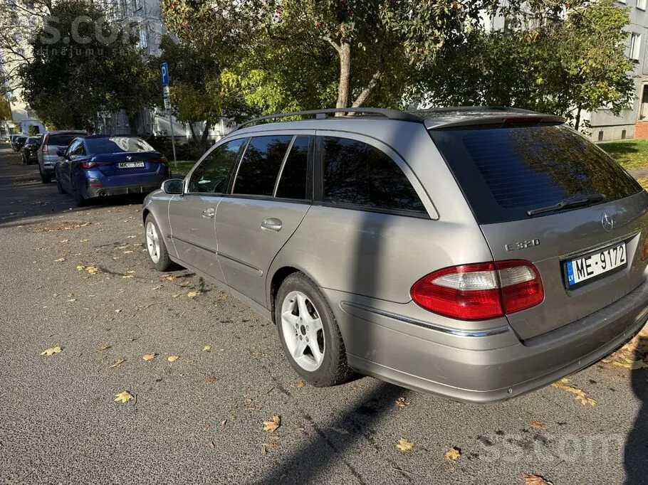 Mercedes-Benz E320 2003 photo 4