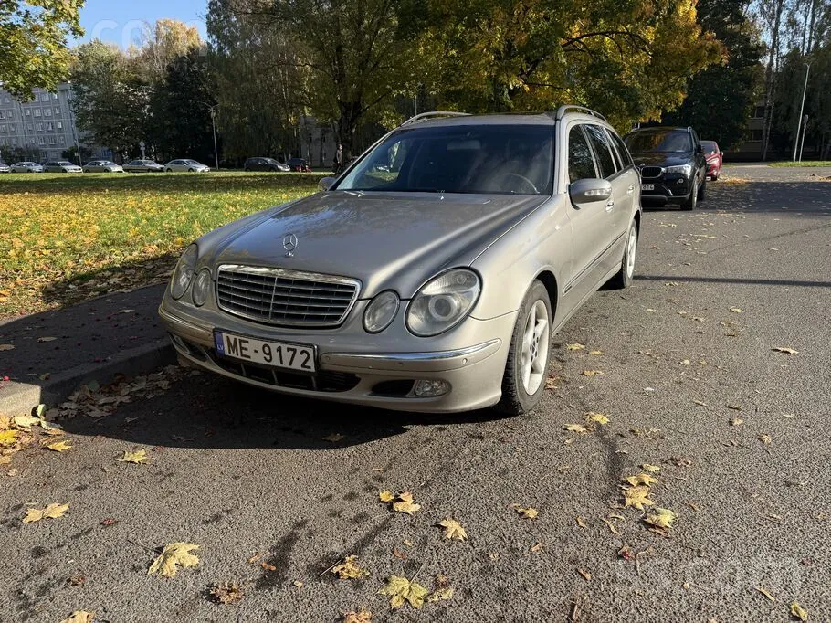 Mercedes-Benz E320